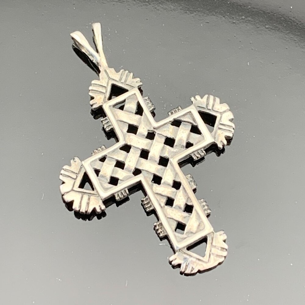 Sterling Silver Cross Basket Weave Celtic Irish PENDANT Vintage J226